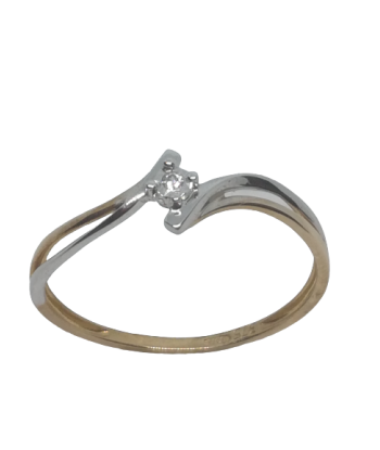 Bague en or, oxyde de zirconium hantent personnes